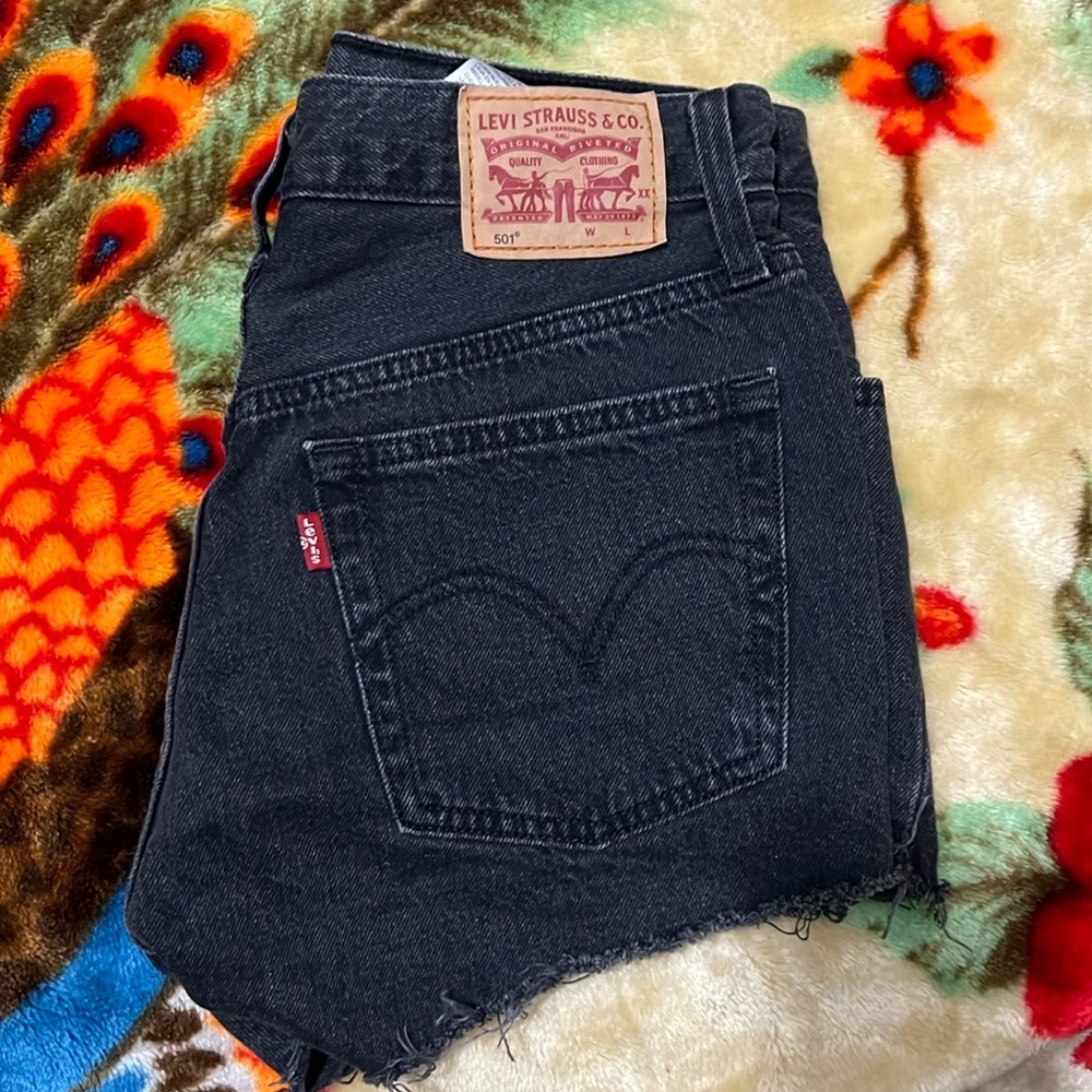 Levi high waisted denim shorts size w24